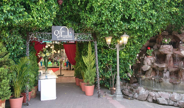 Entrada principal Quinta Alcanfores